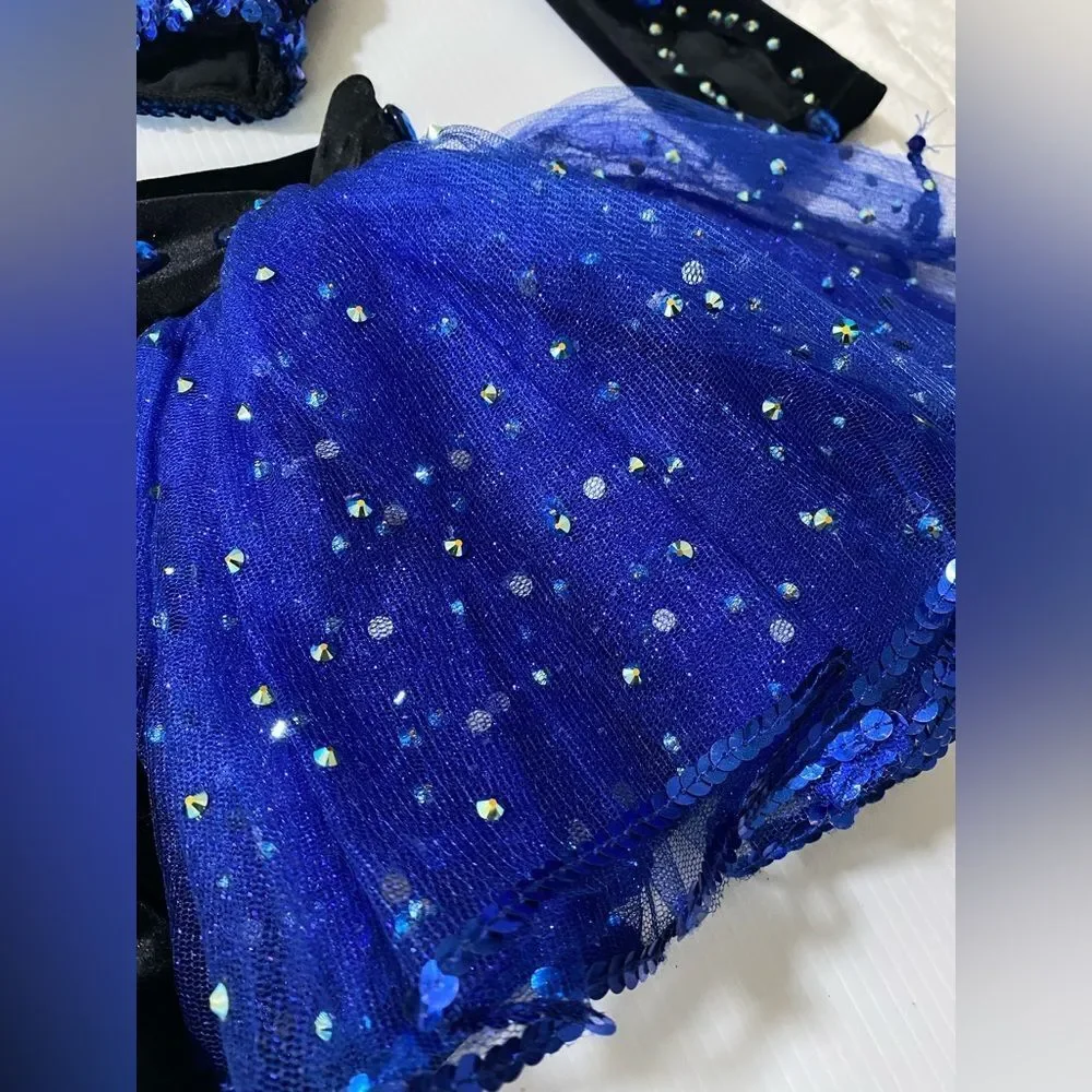Glamour blue black